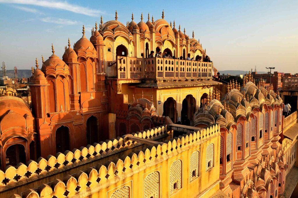 Amber Fort Jaipur – Exploring the majestic hilltop ramparts on a Golden Triangle Tour 4 Days