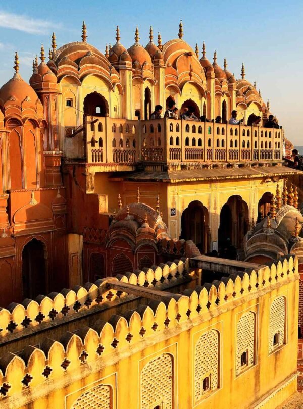 Amber Fort Jaipur – Exploring the majestic hilltop ramparts on a Golden Triangle Tour 4 Days