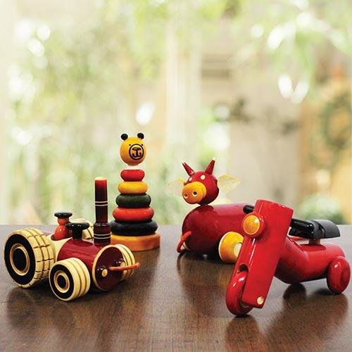 Handcrafted Channapatna wooden toys from Karnataka, one of the best gifts from India for children and collectors.