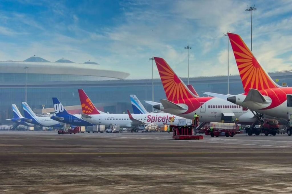 Delhi Airport Transfer to Hotel at Delhi Airport with passenger aircraft