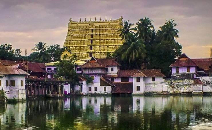 Padmanabhaswamy Temple Kerala famous Hindu temple in India and world's richest temple