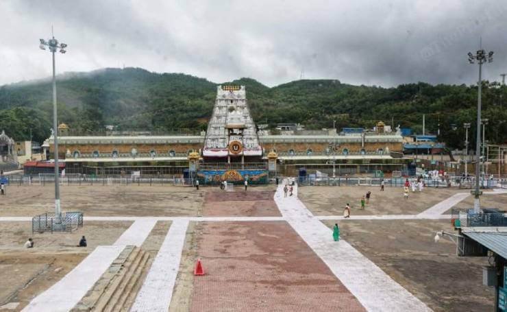 Tirupati Balaji Temple Andhra Pradesh one of the richest and most famous temples in India