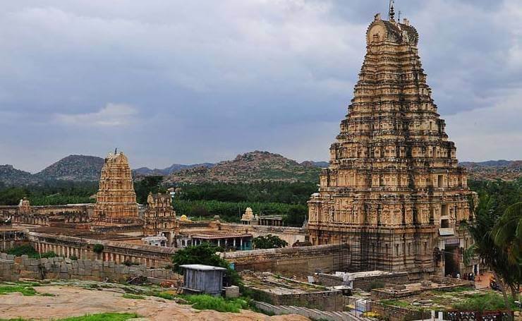 Virupaksha Temple Hampi UNESCO heritage and one of the oldest Hindu temples in India
