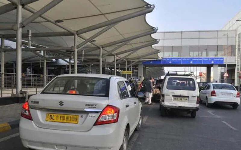 Delhi Airport Transfer to Hotel with private airport taxi pickup