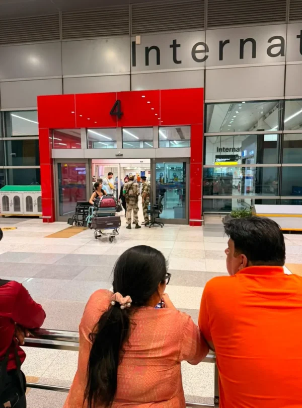Delhi Airport Transfer to Hotel at international arrivals with luggage