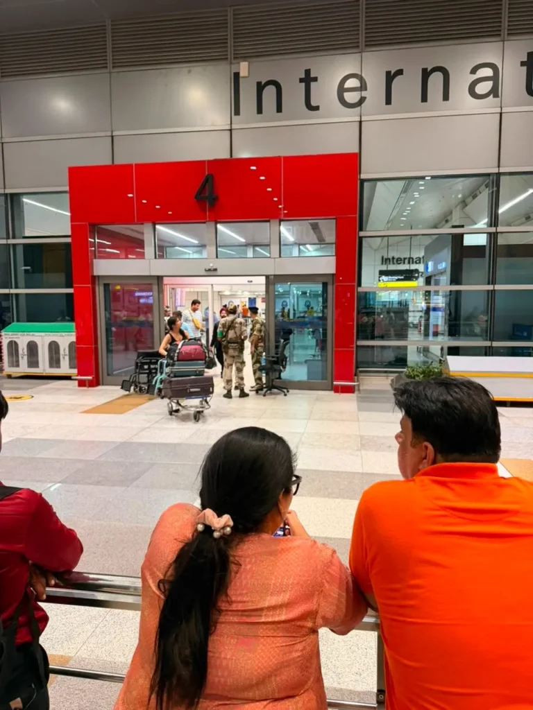 Delhi Airport Transfer to Hotel at international arrivals with luggage